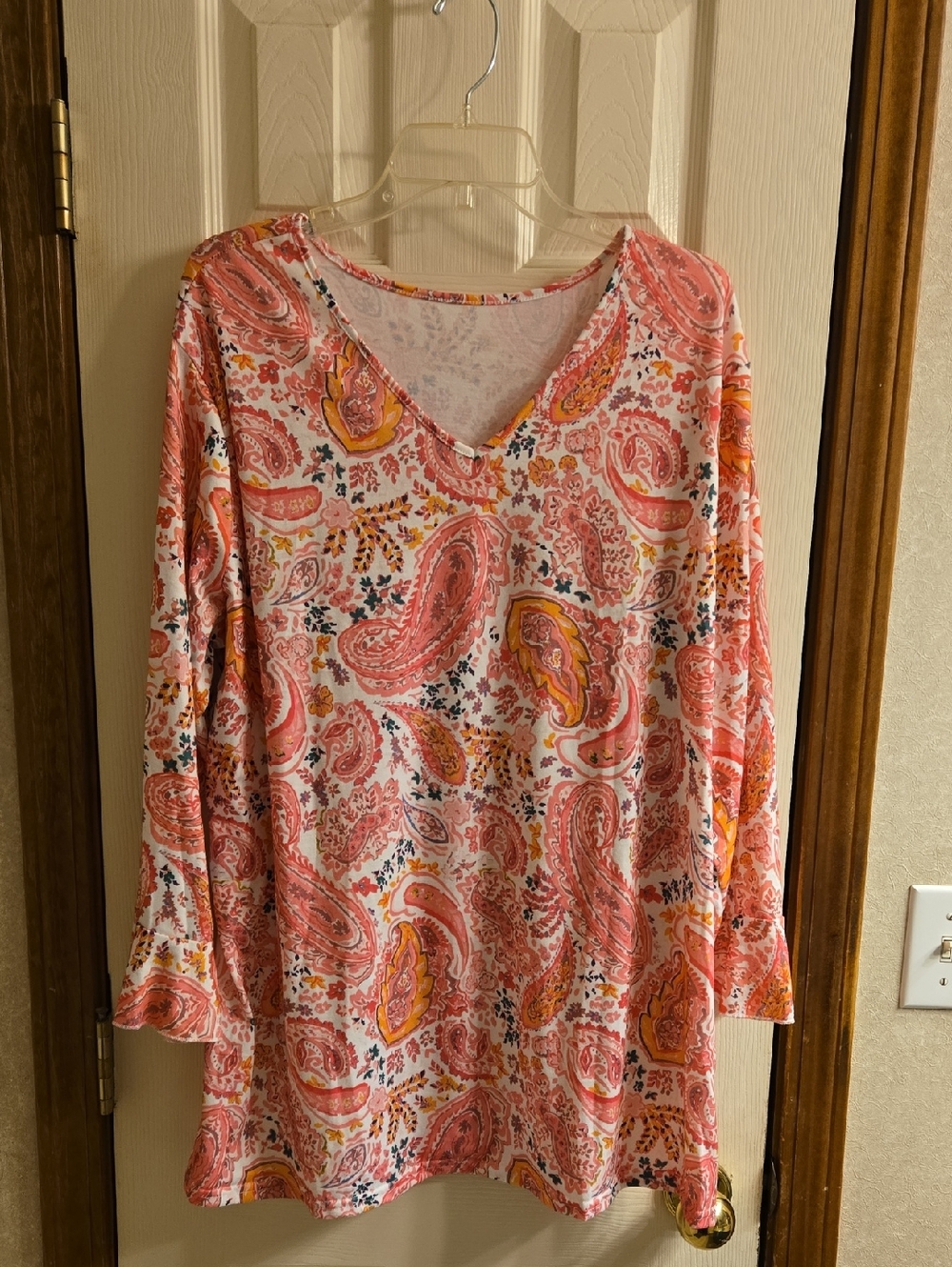 Women's Pink Paisley V-Neck Tunic Top